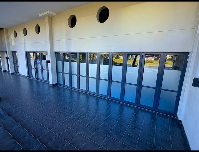238M² OFFICE TO LET IN POINT WATERFRONT
